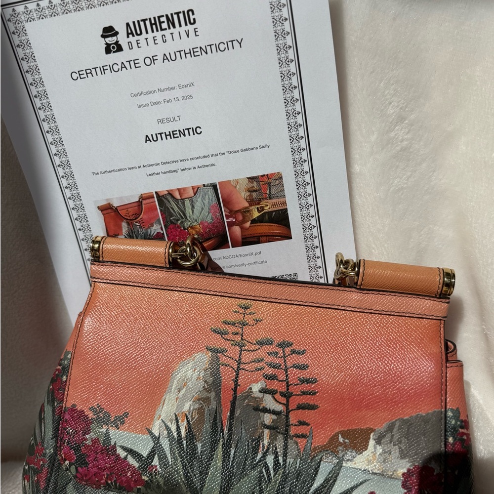 🌟HOST PICK🌟.       DOLCE E GABBANA SICILY CAPRI BAG IN LIKE NEW CONDITION - Picture 13 of 13